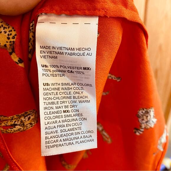 Chicos top Womens size 2 P= Large Petite Leopard animal Print Ruffle Neck Blouse - Picture 6 of 9